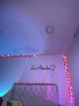 alee lenoxx online show from 15, 7, 2026