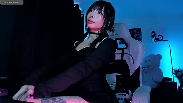 satanbabee online show from 4, 5, 2026