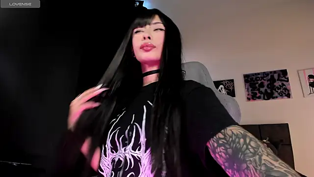 Snapshot of satanbabee chatting on 24, 6, 2026 satanbabee online show from 24, 6, 2026