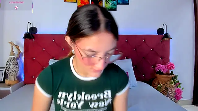 Ruth harvey  online show from 21, 10, 2025