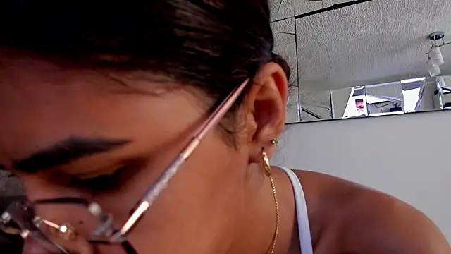Snapshot of karlina_charlotte1 chatting on 24, 2, 2025 karlina charlotte1 online show from 24, 2, 2025