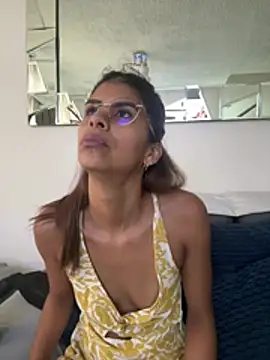 Snapshot of karlina_charlotte1 chatting on 15, 7, 2026 karlina charlotte1 online show from 15, 7, 2026