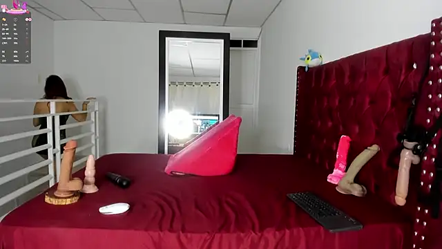 Snapshot of sophivans_milf chatting on 1, 10, 2025 sophivans milf online show from 1, 10, 2025