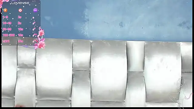 CamilaBenitez online show from 20, 10, 2025