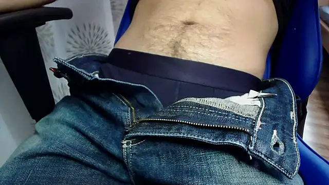 Snapshot of Jonnyyy18teen chatting on 5, 10, 2025 Jonnyyy18teen online show from 5, 10, 2025