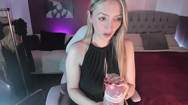 Anttonia Rose online show from 20, 3, 2025