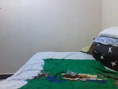 princess-cutie12 online show from 1, 10, 2025