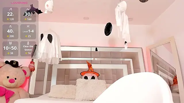 Nicolle foxy online show from 28, 10, 2025