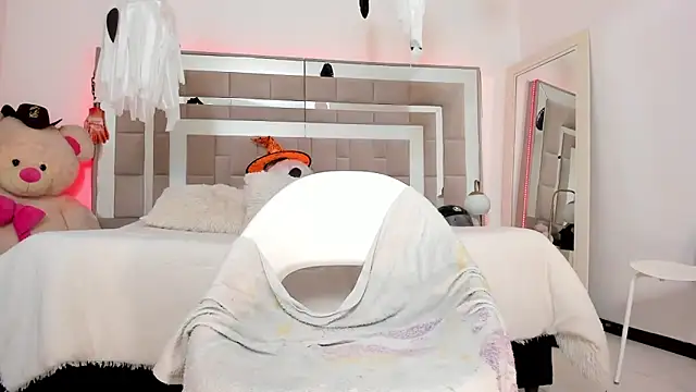 Nicolle foxy online show from 29, 10, 2025