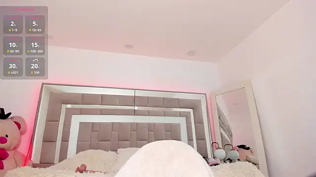 Nicolle foxy online show from 10, 9, 2025