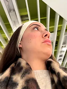 emiliasommer online show from 14, 10, 2025