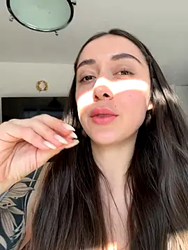 emiliasommer online show from 18, 10, 2025