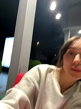 emiliasommer online show from 26, 9, 2025