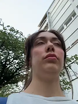 emiliasommer online show from 28, 9, 2025