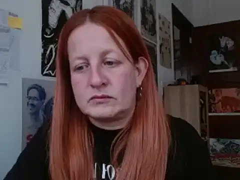 Snapshot of ViioletaMora chatting on 4, 7, 2026 ViioletaMora online show from 4, 7, 2026