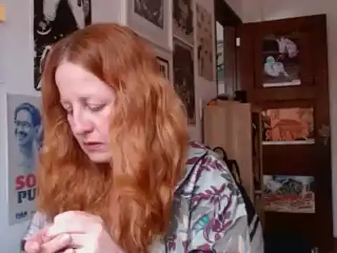Snapshot of ViioletaMora chatting on 17, 7, 2026 ViioletaMora online show from 17, 7, 2026