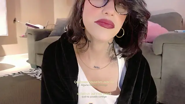 Hannah Borbon online show from 4, 5, 2026