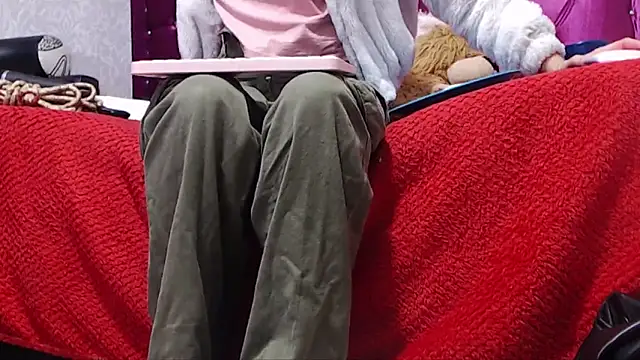 AyshaScott online show from 18, 3, 2025