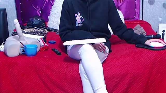 AyshaScott online show from 25, 9, 2025