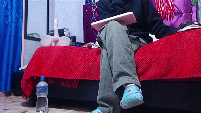 AyshaScott online show from 3, 10, 2025