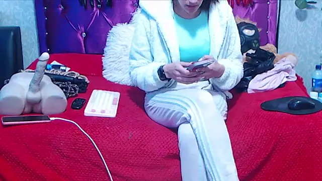 AyshaScott online show from 4, 3, 2026