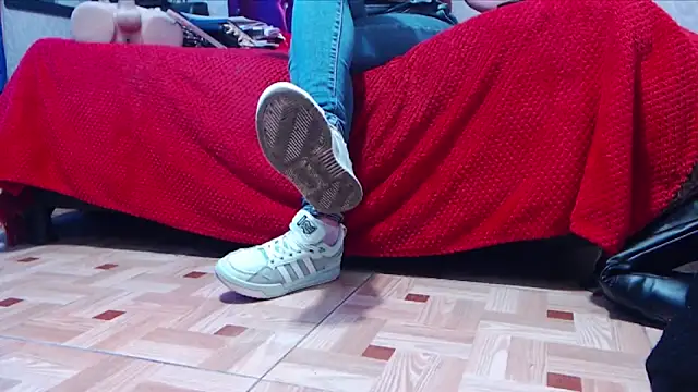 AyshaScott online show from 7, 3, 2026