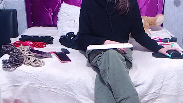 AyshaScott online show from 21, 3, 2026