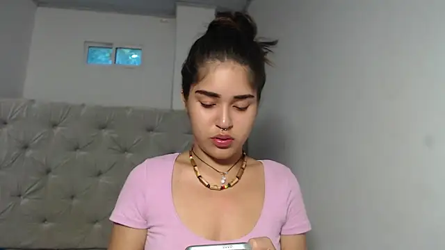 Melody phillips2 online show from 2, 10, 2025