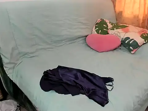 MonicaGarcia  online show from 30, 9, 2025