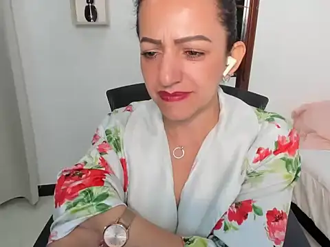 MonicaGarcia  online show from 13, 2, 2026