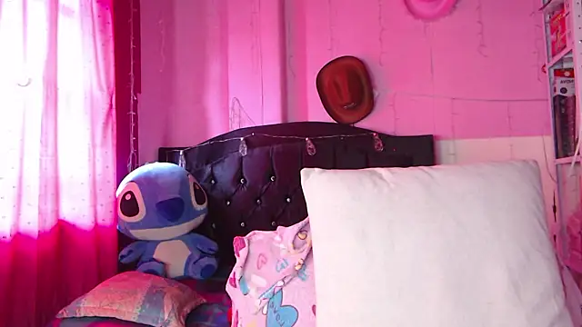 NikkiRous  online show from 14, 1, 2026