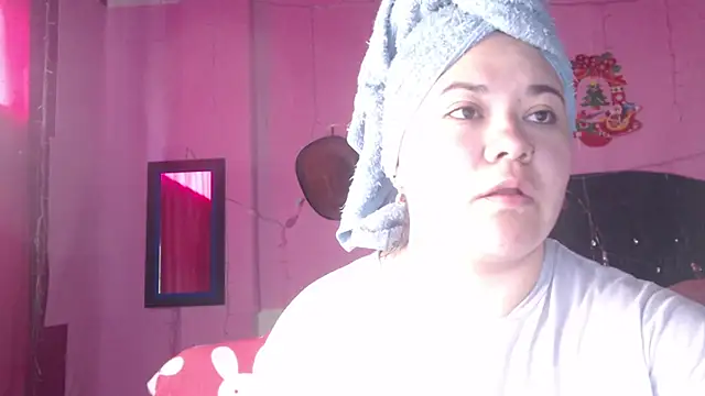 NikkiRous  online show from 28, 10, 2025