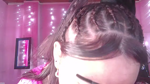 NikkiRous  online show from 13, 11, 2025