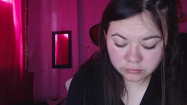 NikkiRous  online show from 2, 10, 2025