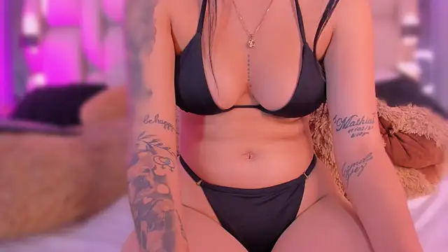  LauraTaylor  online show from 10, 11, 2025