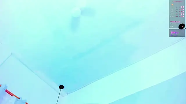 Snapshot of Emily_Gil1 chatting on 9, 9, 2025 Emily Gil1 online show from 9, 9, 2025