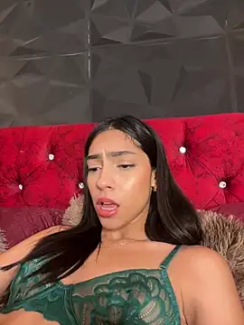 Snapshot of Ema_azel chatting on 12, 3, 2025 Ema azel online show from 12, 3, 2025