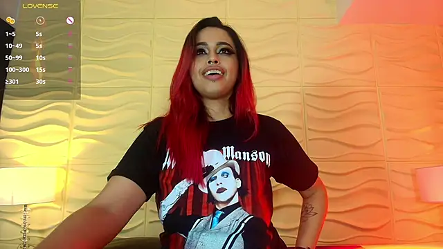 EvaaFoxxy1 online show from 9, 11, 2025