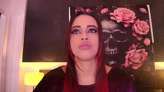 EvaaFoxxy1 online show from 12, 4, 2026