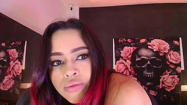 EvaaFoxxy1 online show from 24, 4, 2026