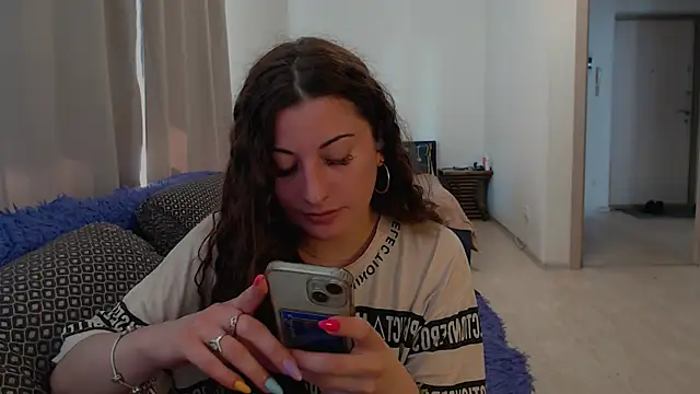 Snapshot of Helen_Adams_ chatting on 11, 7, 2026 Helen Adams online show from 11, 7, 2026