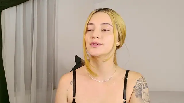 annie mora online show from 25, 6, 2026
