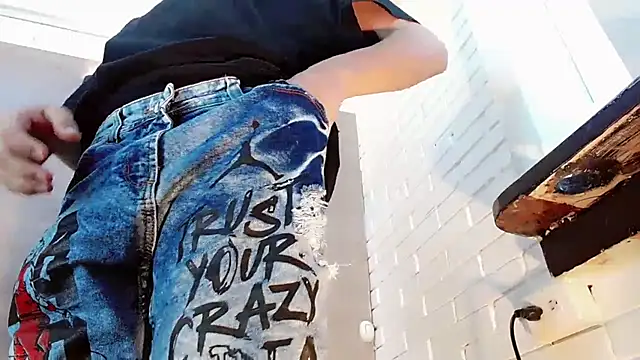 Daniela Pink  online show from 13, 9, 2025