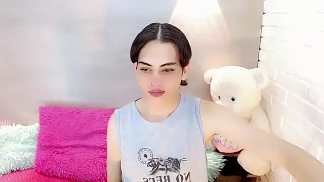 Daniela Pink  online show from 24, 9, 2025