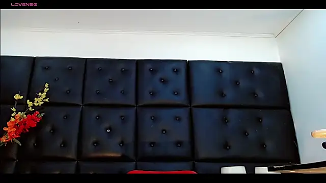 Daniela Pink  online show from 5, 4, 2026