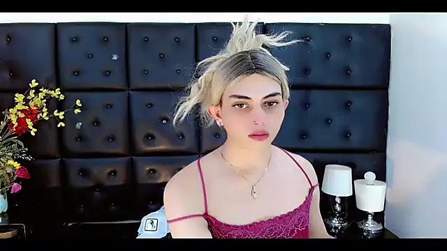 Daniela Pink  online show from 15, 2, 2026