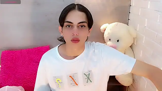 Daniela Pink  online show from 28, 9, 2025