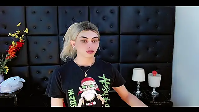 Daniela Pink  online show from 8, 3, 2026