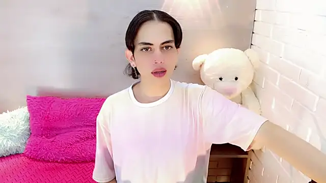 Daniela Pink  online show from 29, 9, 2025