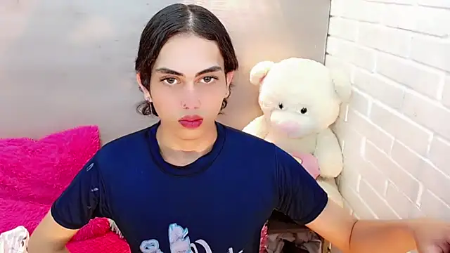 Daniela Pink  online show from 7, 11, 2025